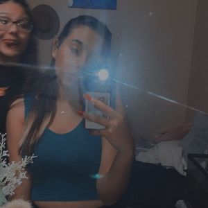 Meet your Posher, Iris